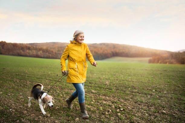 Old-Woman-jogging